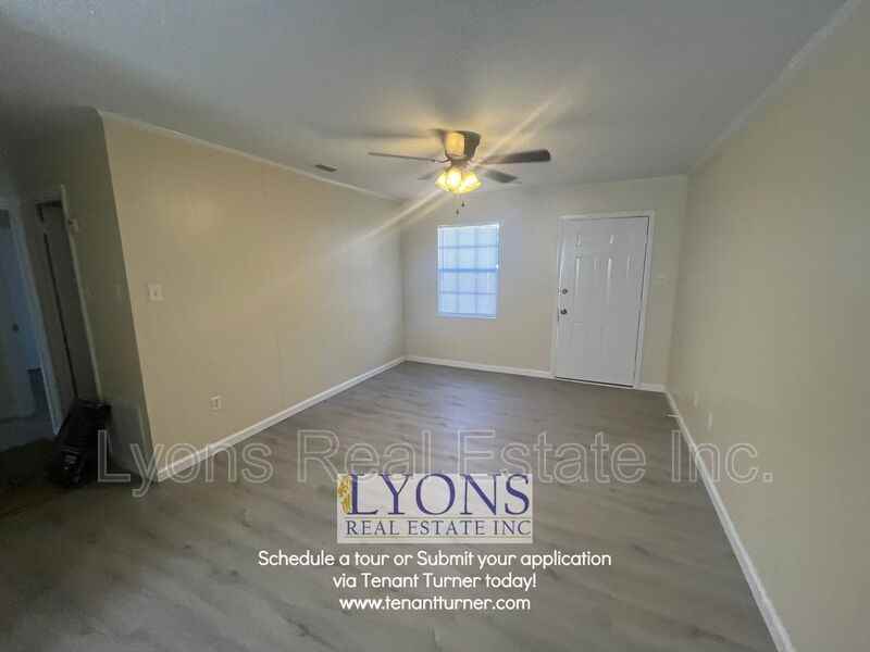 903 Greenwood Drive #A - Photo 4 of 9