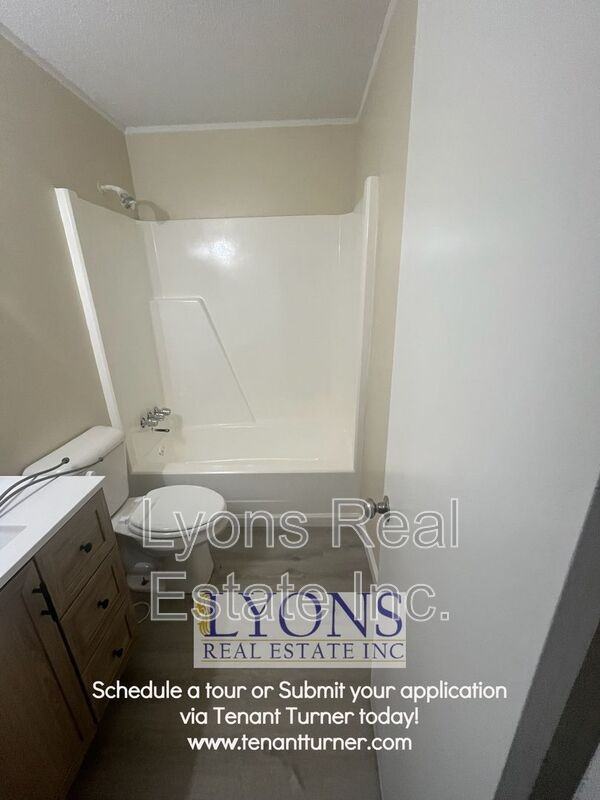 903 Greenwood Drive #A - Photo 5 of 9