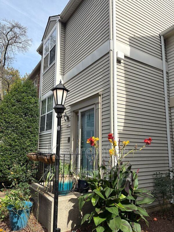 5822 Bridgetown Ct - Photo 2 of 33