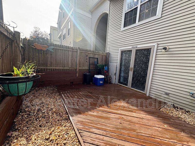 5822 Bridgetown Ct - Photo 5 of 20