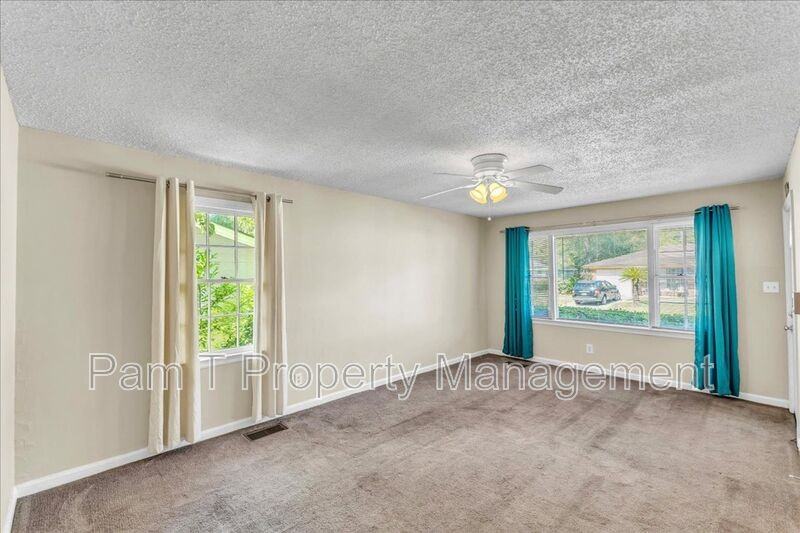 2019 East 59th Street - Photo 5 of 25