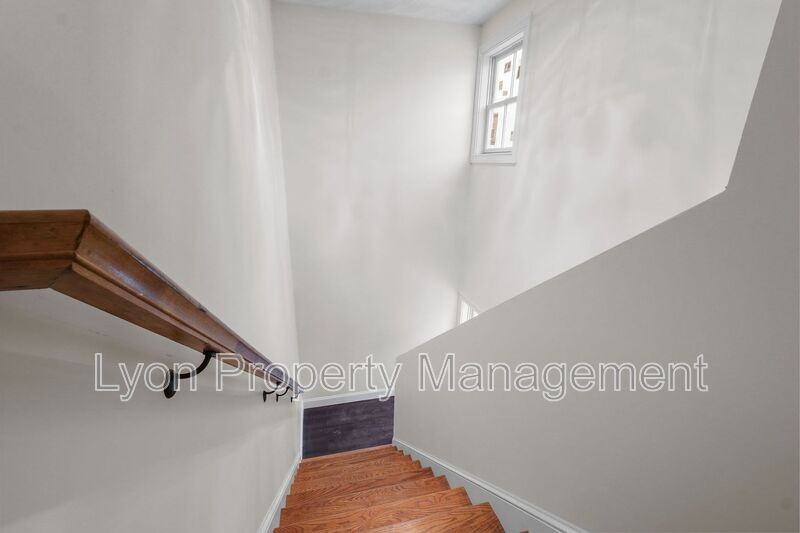 183 Congress Avenue - Photo 3 of 18