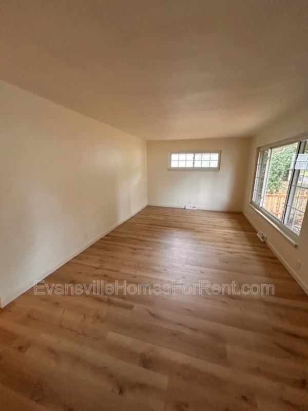 2416 Margybeth Ave - Photo 3 of 17