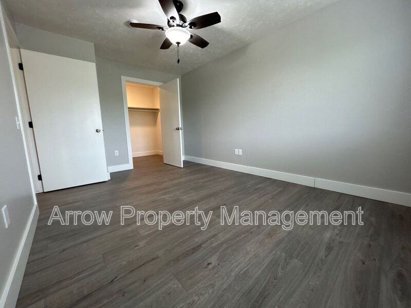 940 27th Street #3 - Photo 5 of 13