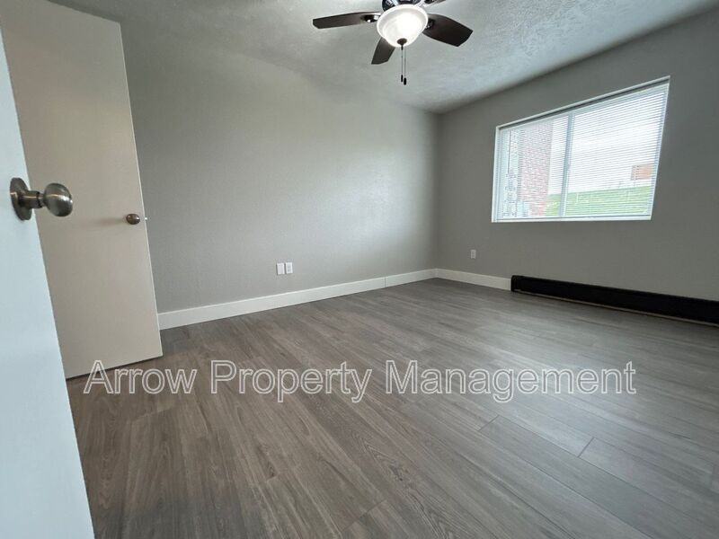 940 27th Street #3 - Photo 6 of 13