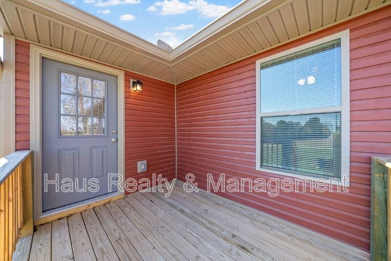 37010 Adams Lane - Photo 3 of 35