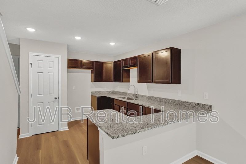 1924 Mcmillan St - Photo 2 of 15