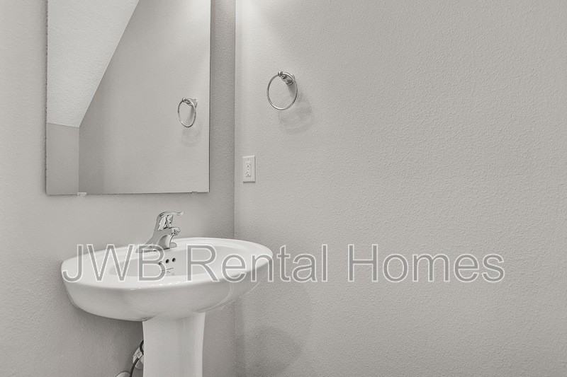 1924 Mcmillan St - Photo 6 of 15