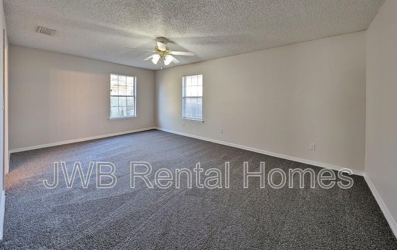 1990 Flora Court - Photo 6 of 9