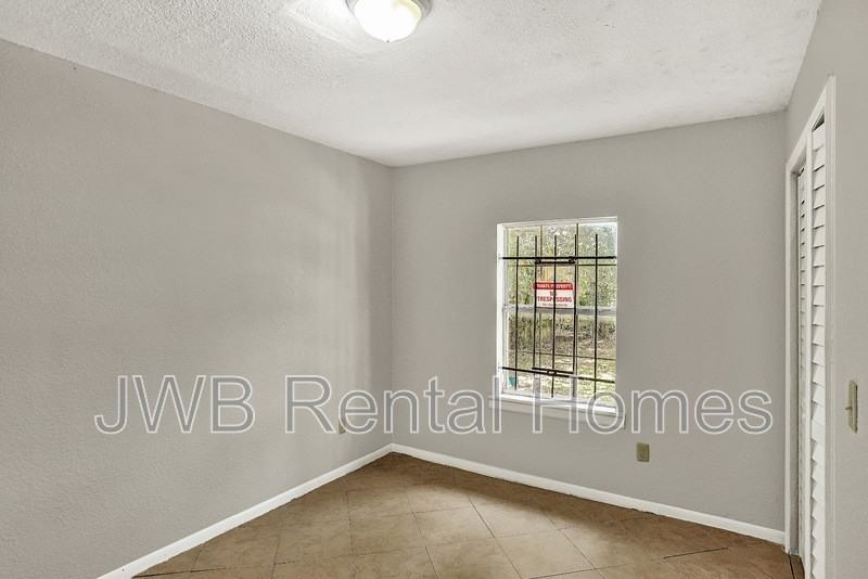 2310 Palafox St - Photo 7 of 12