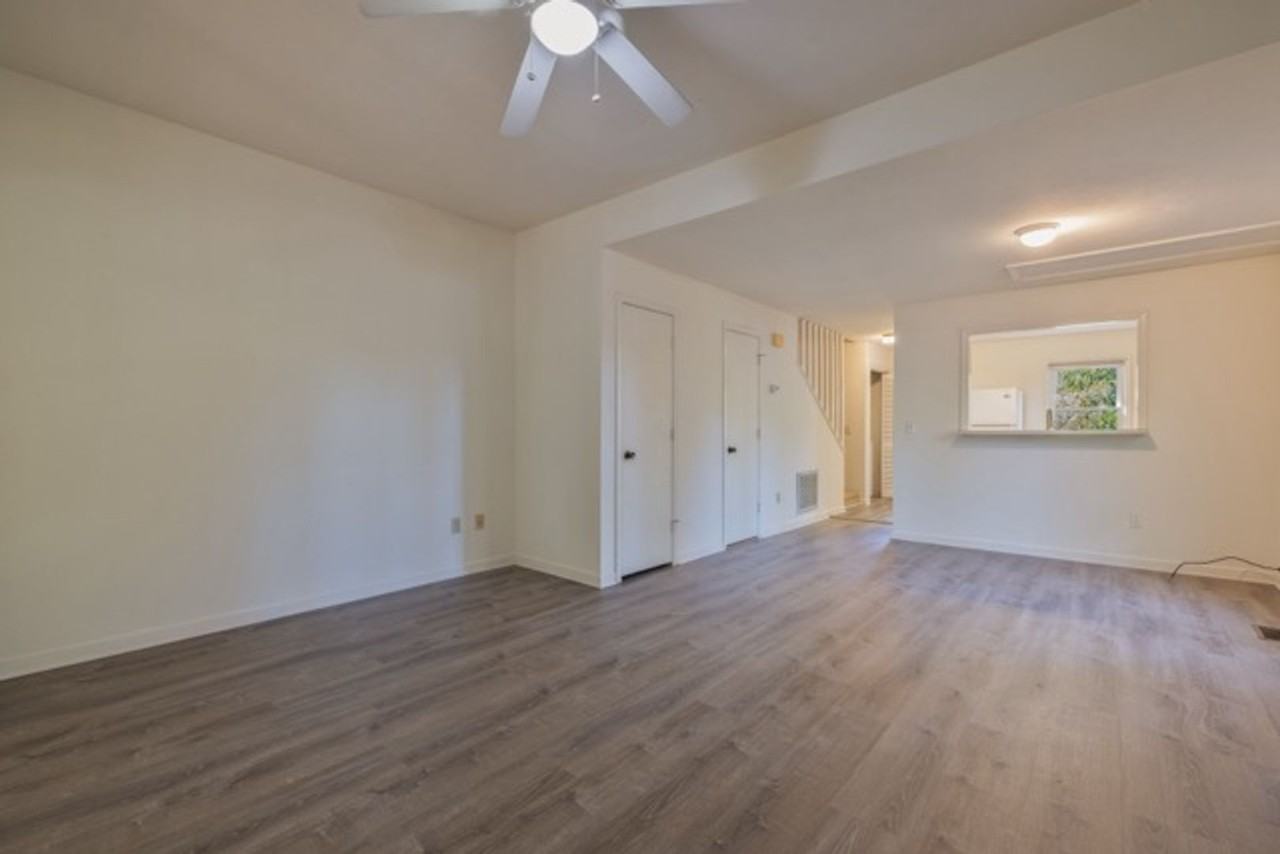 2 Bedroom Duplex - Photo 3 of 16