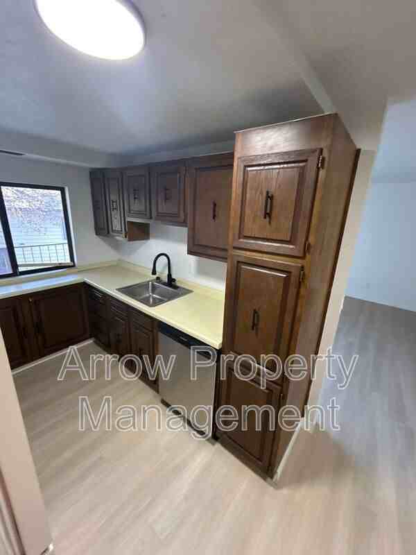 207 E Arbor Ave - Photo 2 of 9