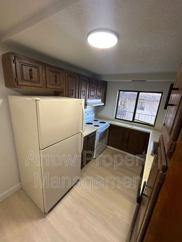 207 E Arbor Ave - Photo 3 of 9
