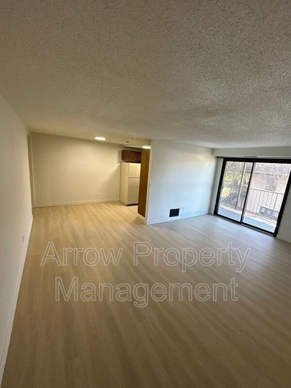 207 E Arbor Ave - Photo 4 of 9