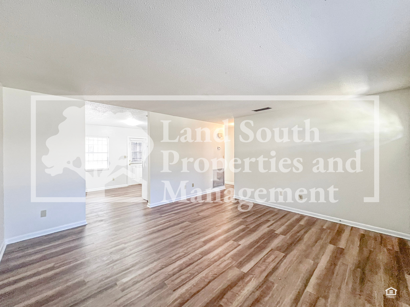 318 Ariana St - Photo 3 of 12