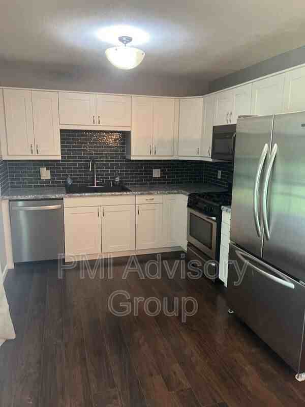 1220 N School St - Photo 2 of 9