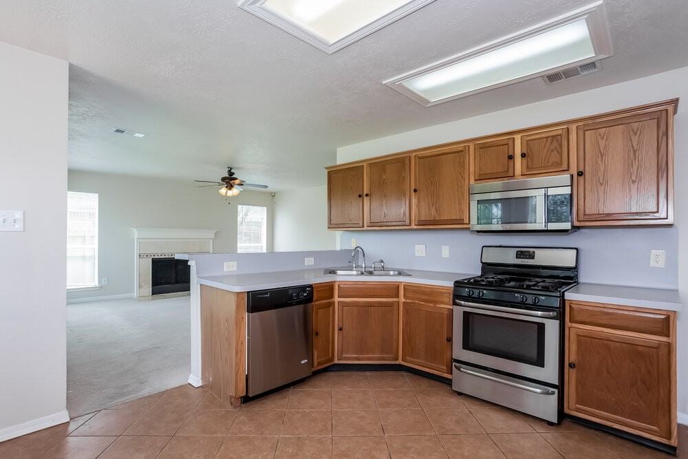 17806 Oakland Mills Dr - Photo 7 of 16