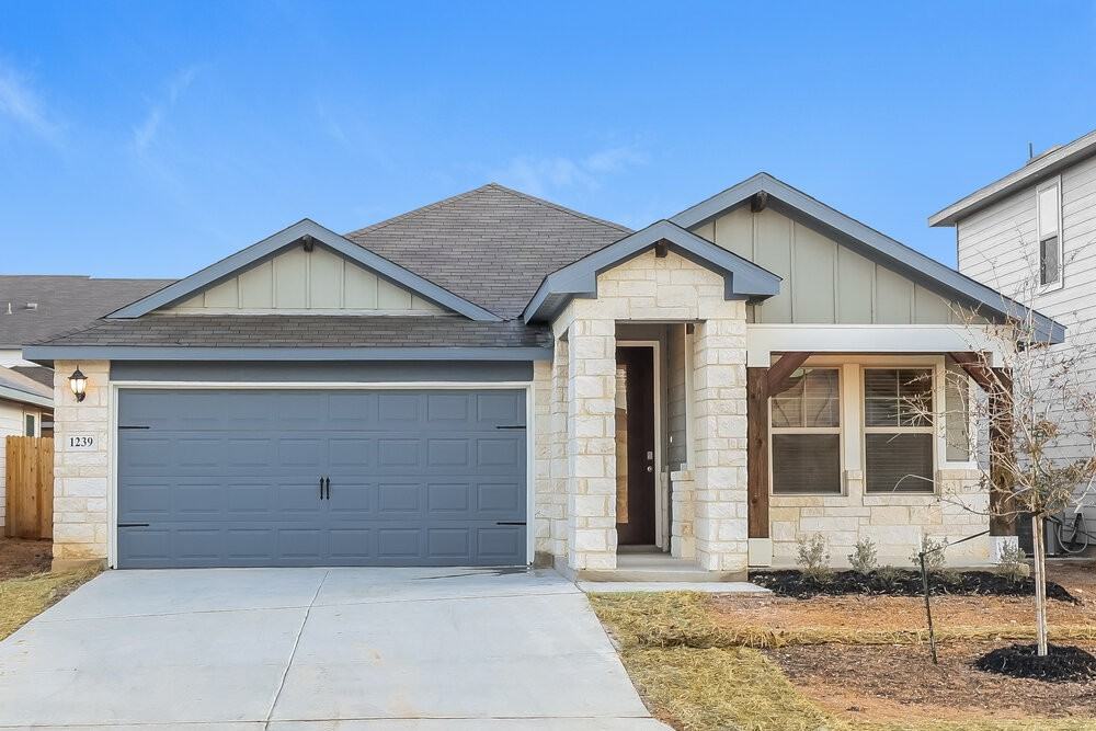 1239 William Crescent