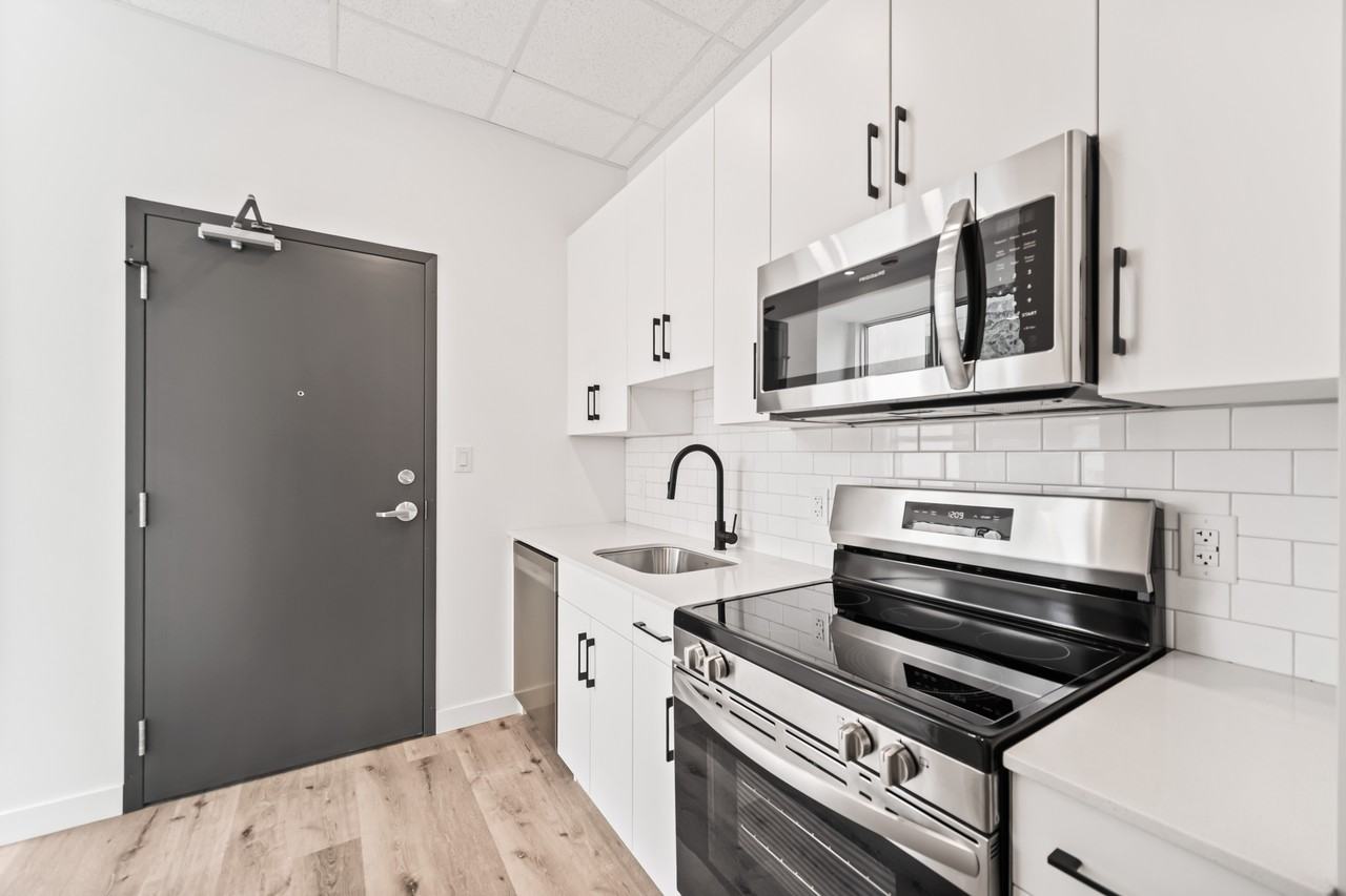 171 Donald Street - Photo 4 of 12