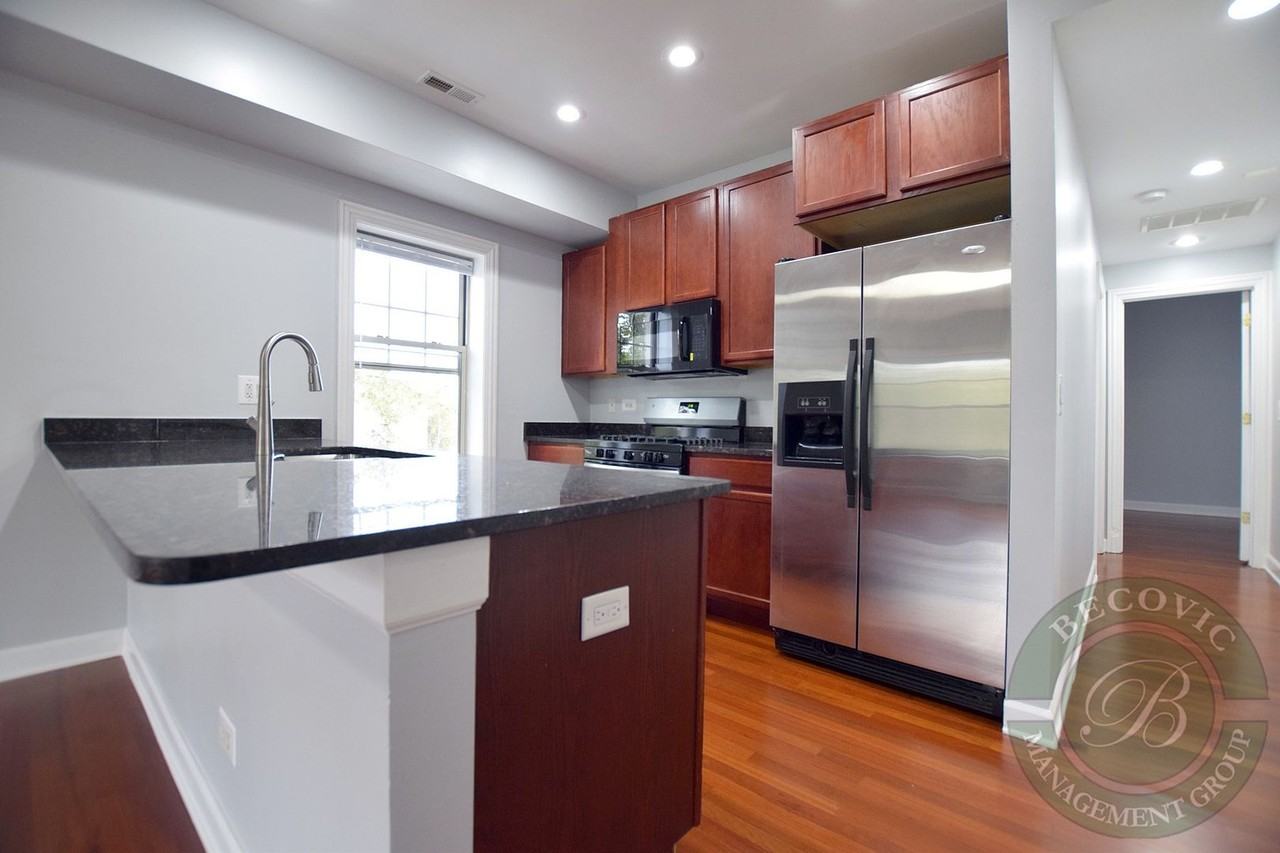 7357-67 N Ashland Ave - Photo 3 of 31