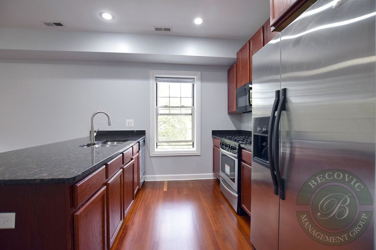 7357-67 N Ashland Ave - Photo 4 of 31