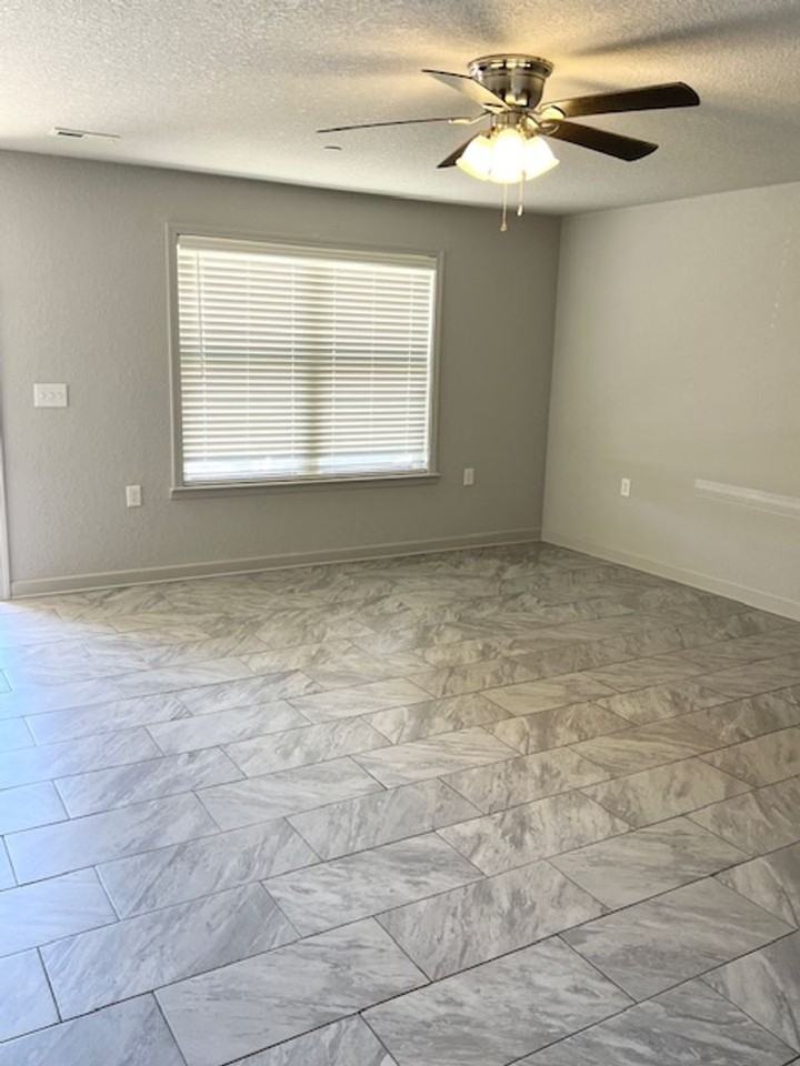 Pine Ridge Apartments - Photo 5 of 17