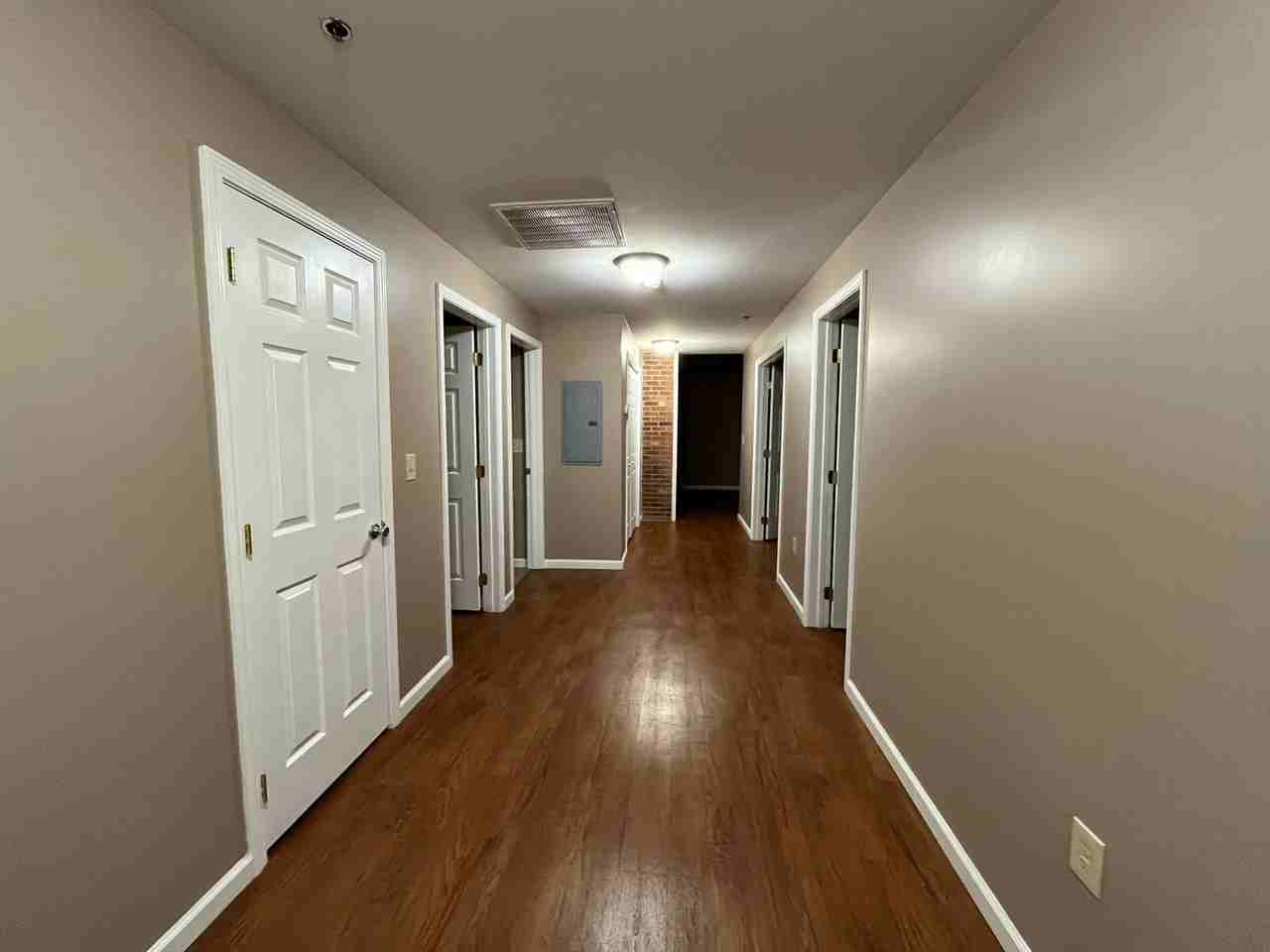 1810 Bishop Avenue - Photo 4 of 12