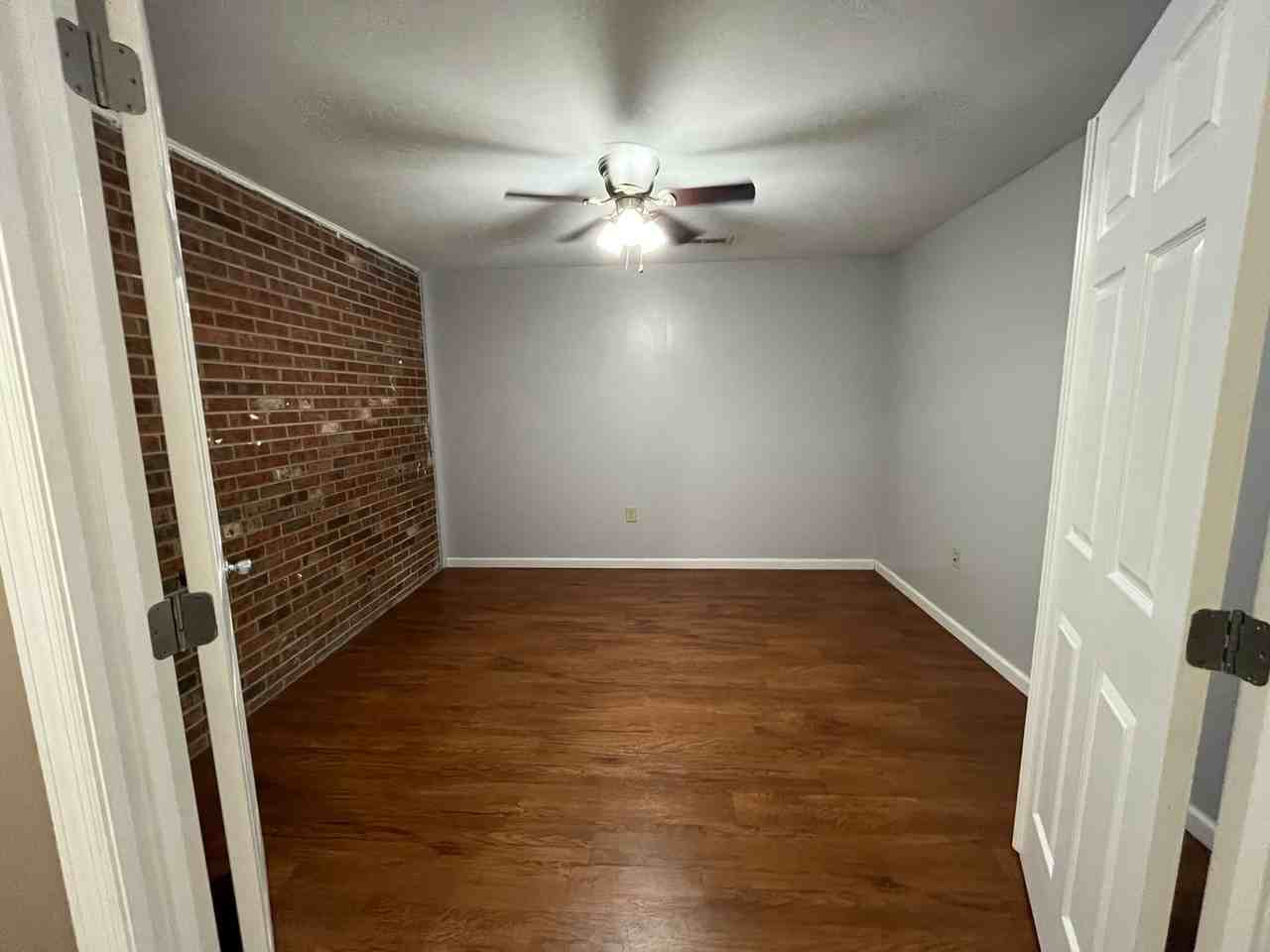 1810 Bishop Avenue - Photo 5 of 12