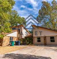 8201 Nw 90th Ter - Photo 1 of 1