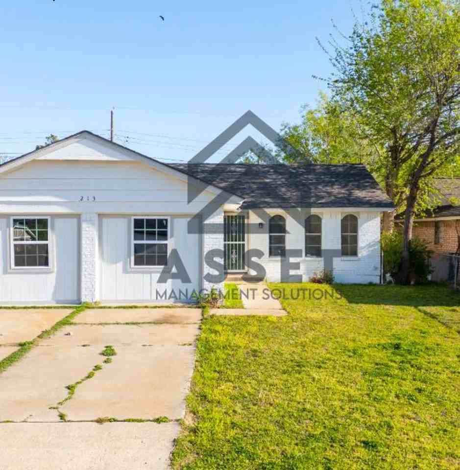 213 Northwest 86th Street - Photo 2 of 23