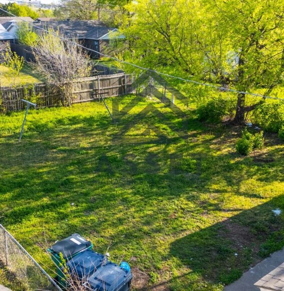 213 Northwest 86th Street - Photo 5 of 23