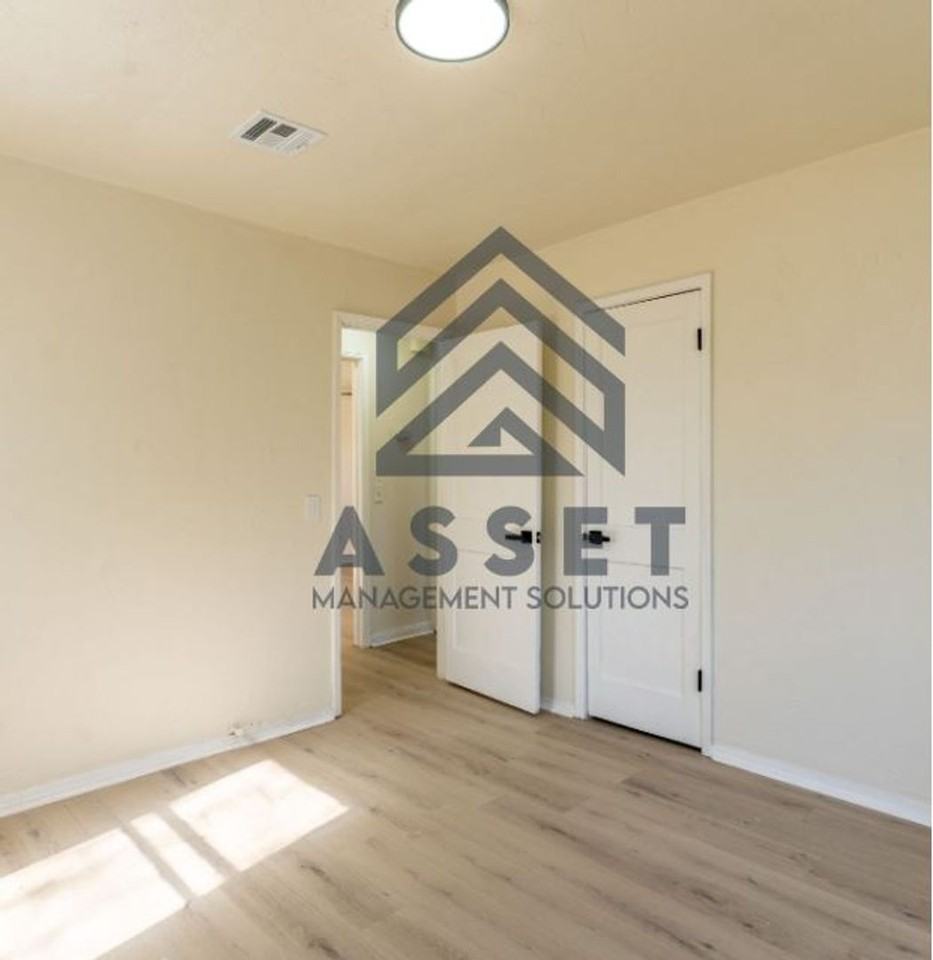 422 E Northrup Dr - Photo 6 of 15