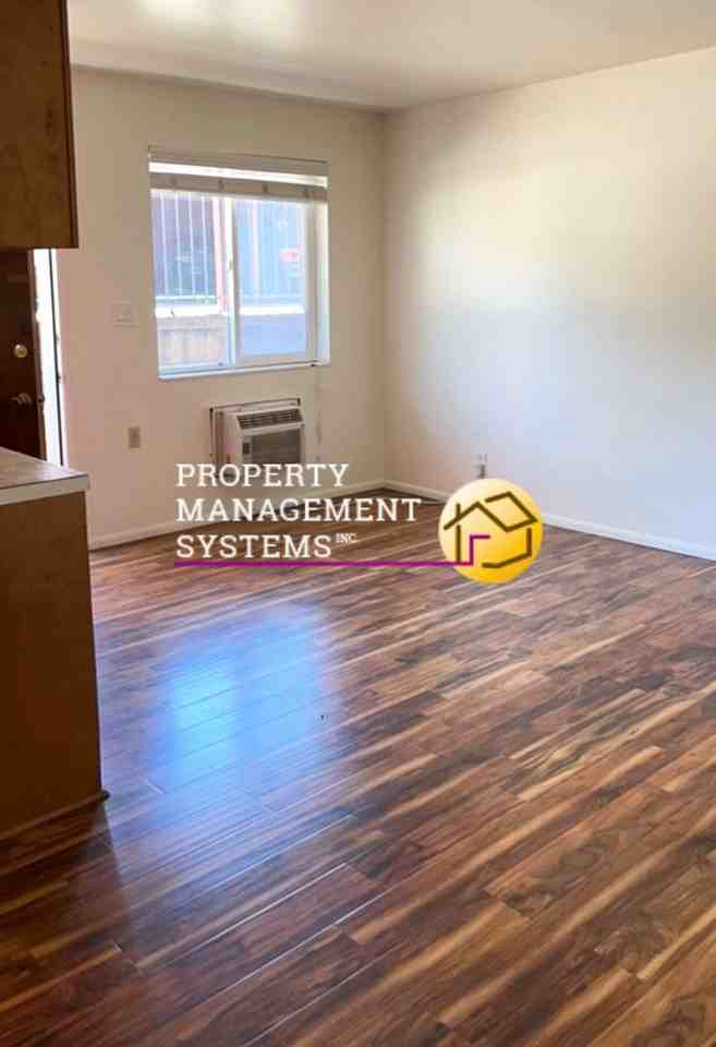 828 E 200 S #03 - Photo 2 of 8