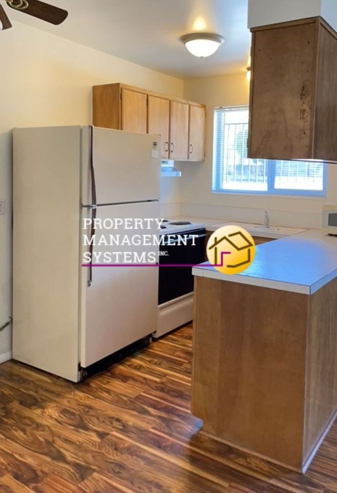 828 E 200 S #03 - Photo 4 of 8