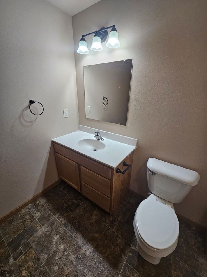 Berry Pointe Luxury Apartments - Photo 5 of 50