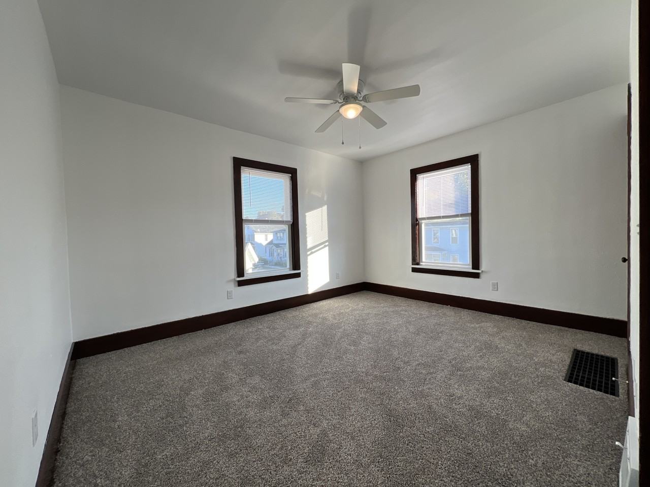 2409 Windsor Avenue - Photo 3 of 14