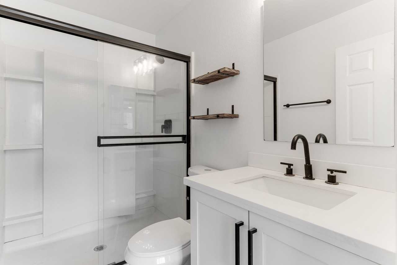 2819 Briar Knoll Drive - Photo 3 of 28