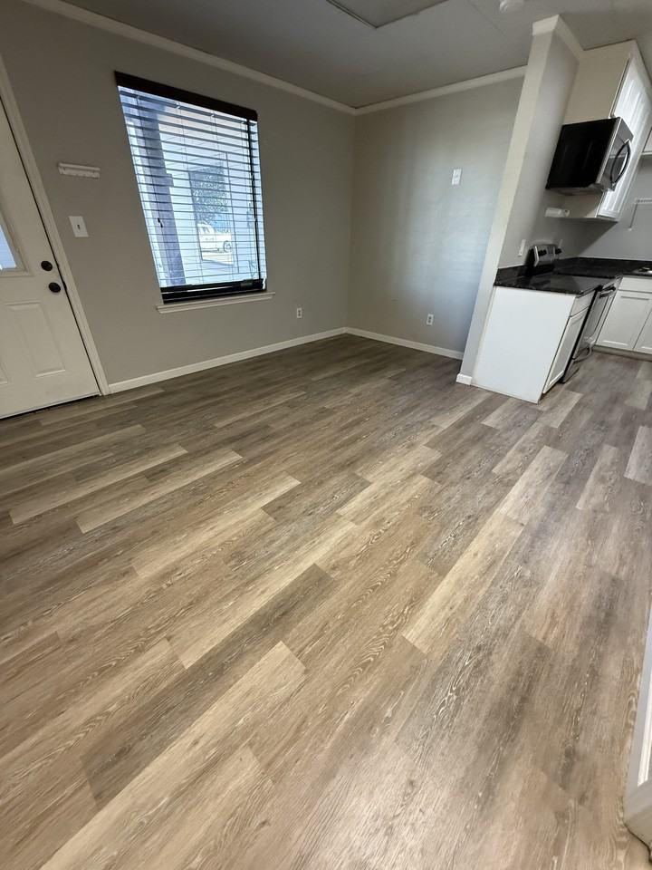 124 N. 2nd St. - Photo 4 of 10