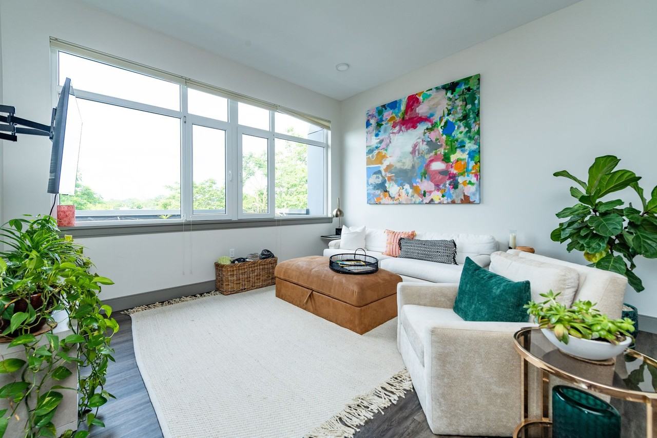 400@Mystic - Photo 2 of 30