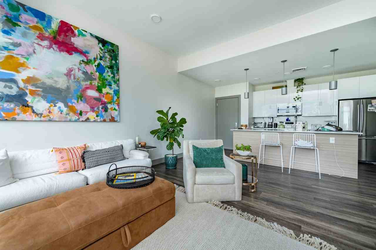 400@Mystic - Photo 3 of 30