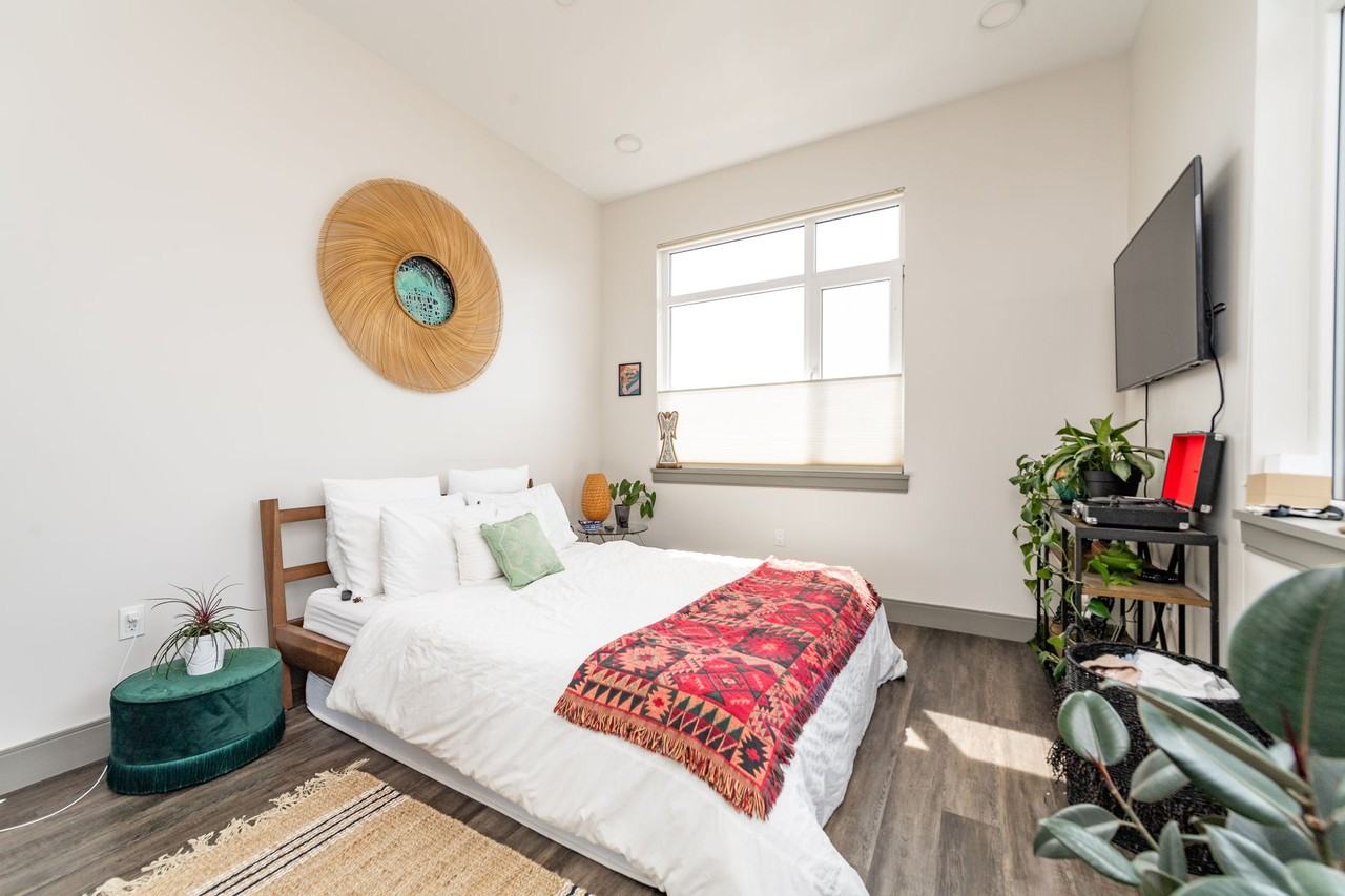 400@Mystic - Photo 5 of 30