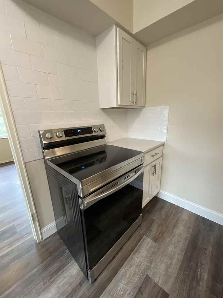 Country Club - Photo 3 of 31