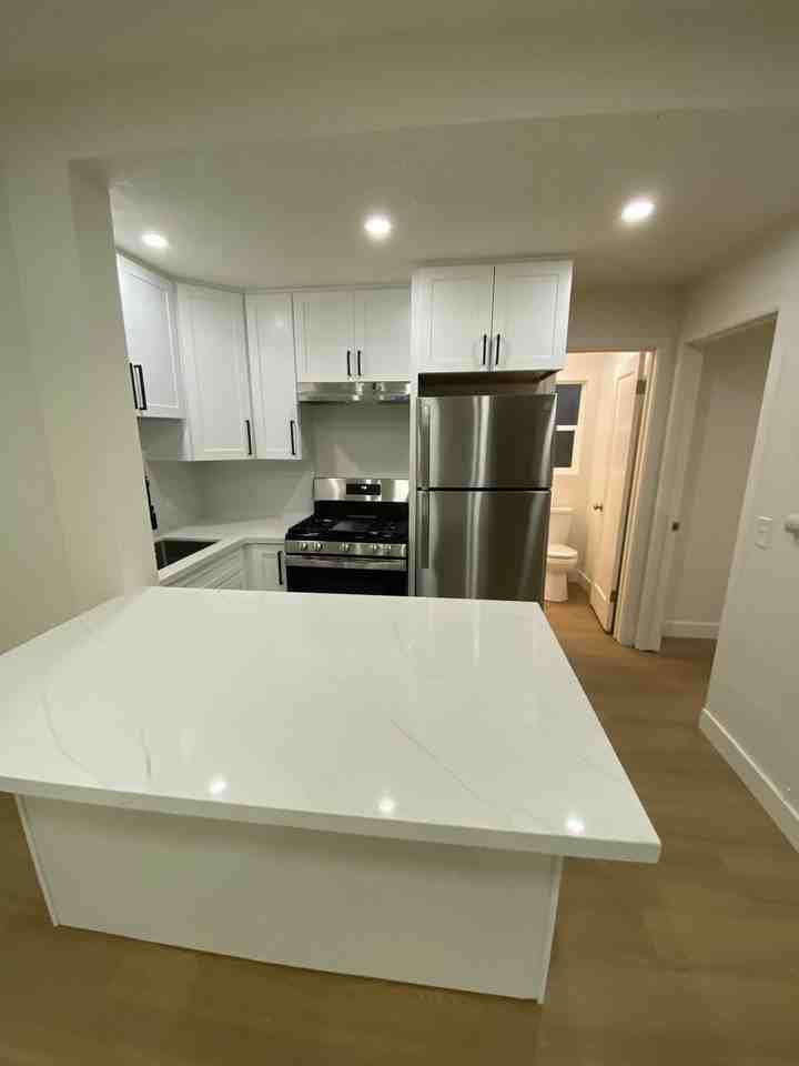 432 South Palm Street - Photo 3 of 13