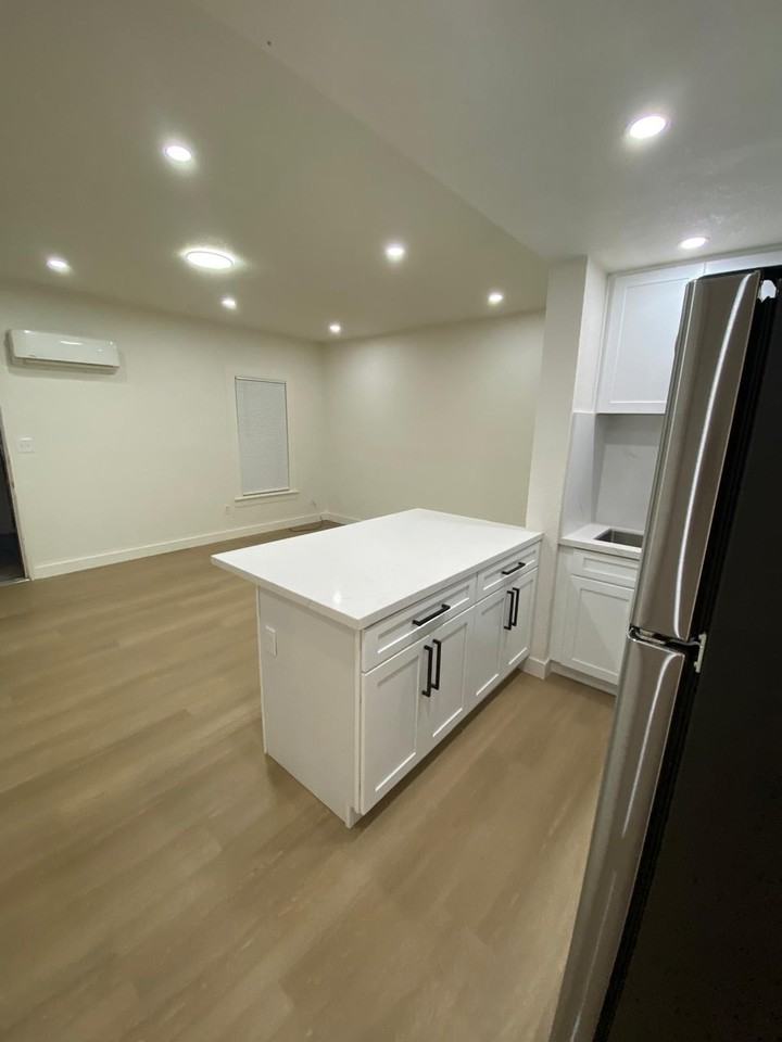 432 South Palm Street - Photo 4 of 13