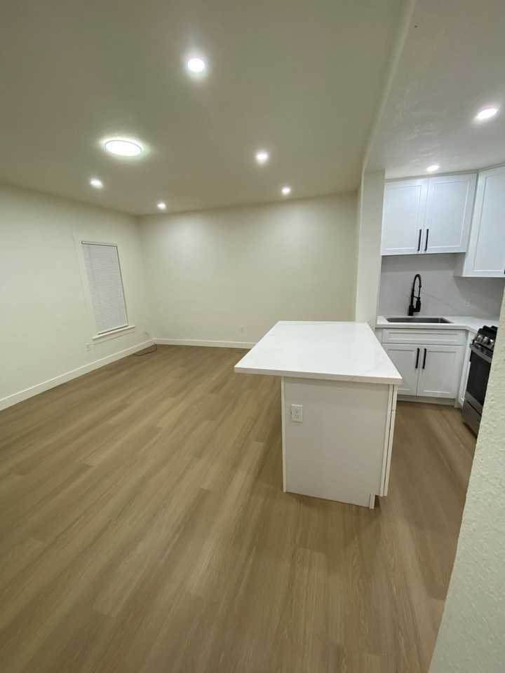 432 South Palm Street - Photo 6 of 13