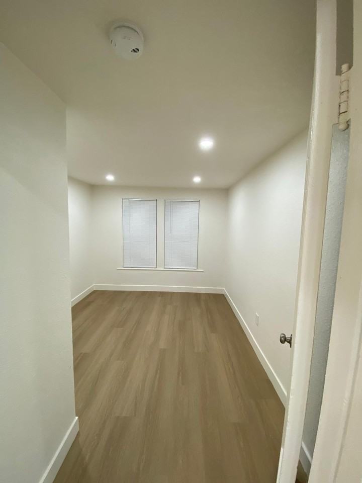 432 South Palm Street - Photo 7 of 13