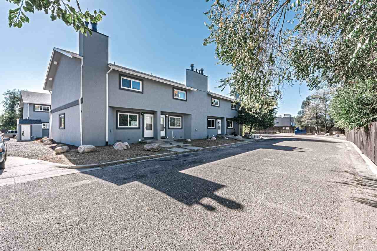 221 N Race St #D - Photo 7 of 30