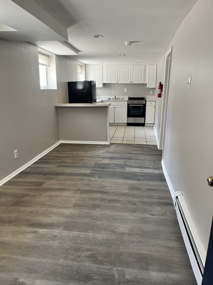 4533 Locust St - Photo 2 of 11