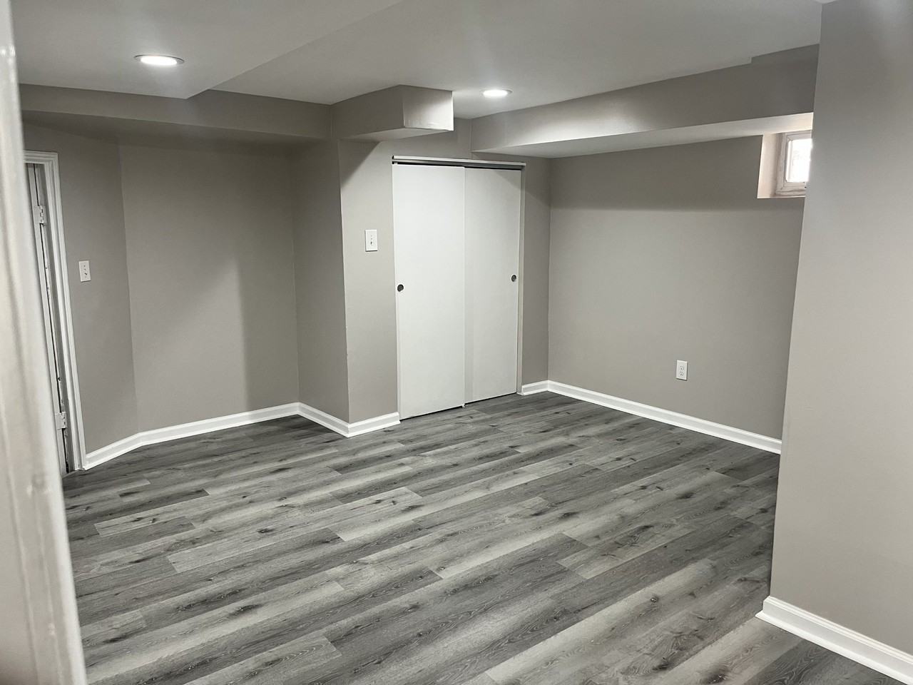 4533 Locust St - Photo 5 of 11