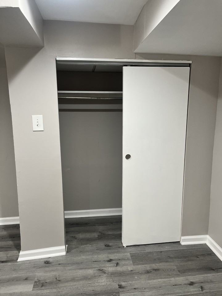 4533 Locust St - Photo 7 of 11